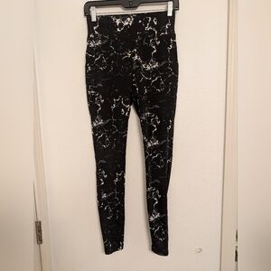 POP Fit Black and White Marble Leggings